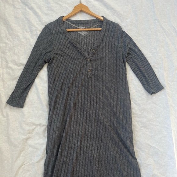 Joyspun gray stripped pajama dress size medium - Picture 6 of 6